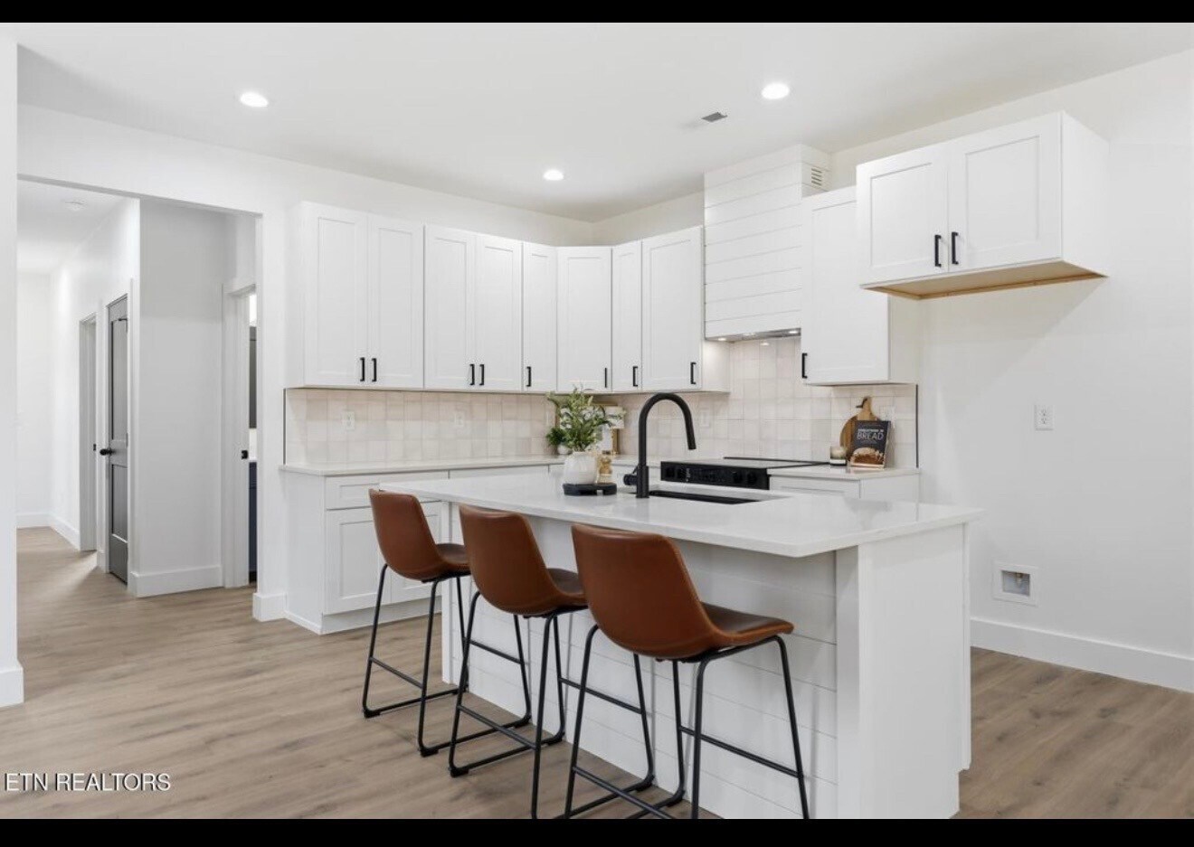 Building Photo - 3429 Garden Dr