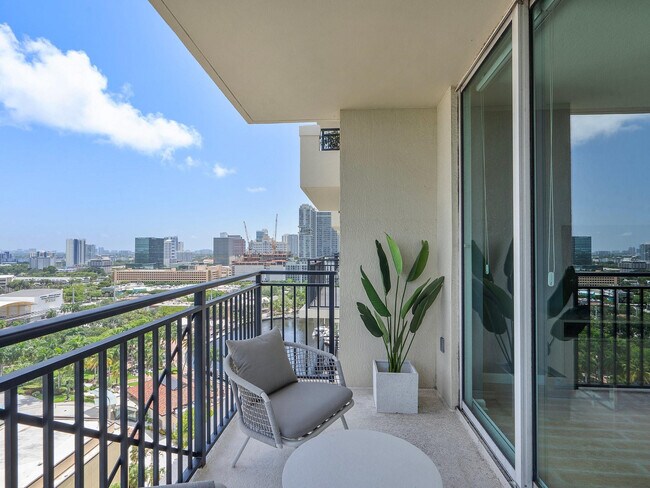 Building Photo - 610 W Las Olas Blvd