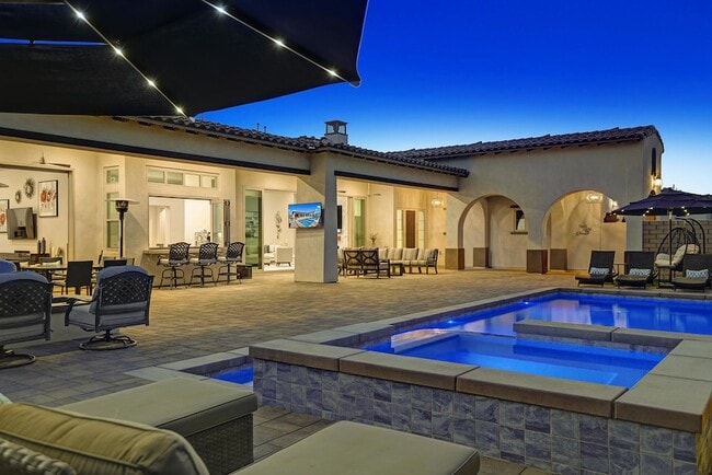 Primary Photo - 54885 Madagascar Way