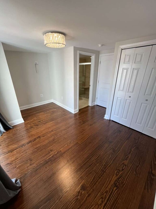 Building Photo - 2033 Kater St