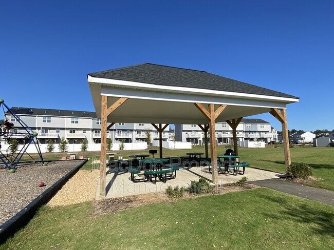 Building Photo - 18422 Centennial Cir