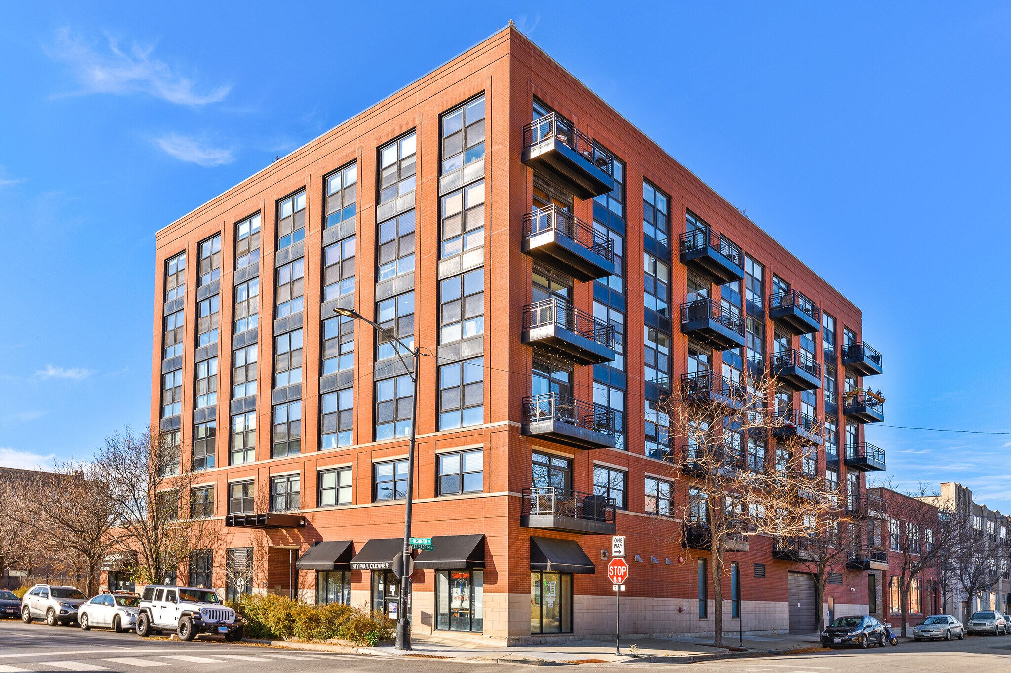 Building Photo - 1260 W Washington Blvd