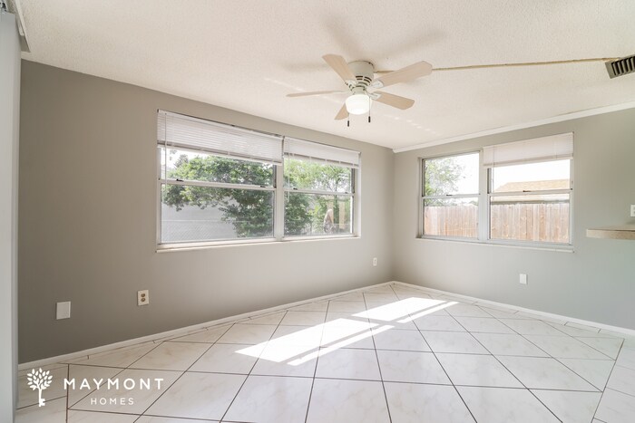 Building Photo - 3724 Redwood Dr