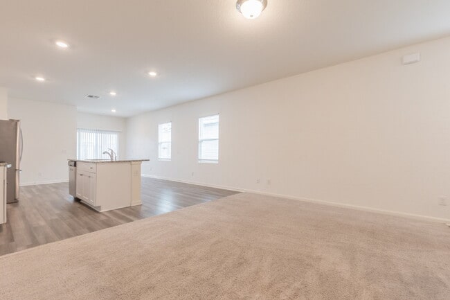 Building Photo - 5631 Pearl Mdw