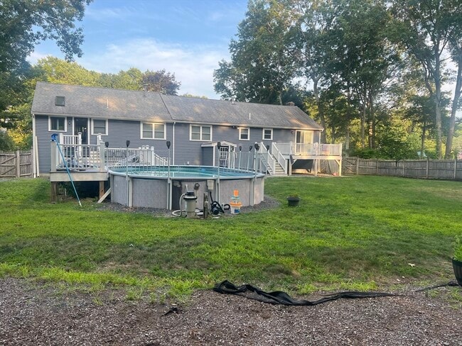 Building Photo - 207 Silverwood Dr