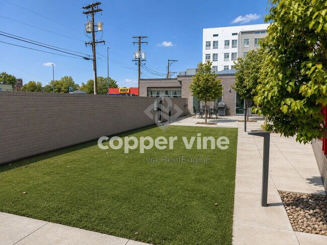 Building Photo - 1495 Vrain St