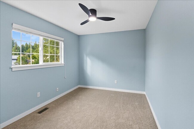 Building Photo - 4bd/2.5ba Woodinville
