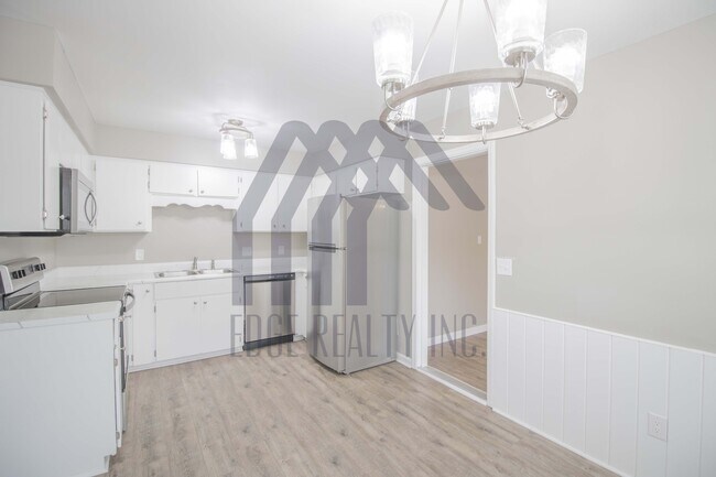 Building Photo - 1253 Roberts Way