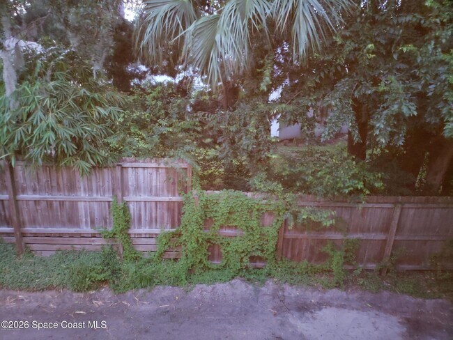 Building Photo - 2981 Sir Hamilton Cir