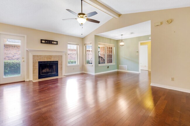 Building Photo - 3241 Wythe Cir