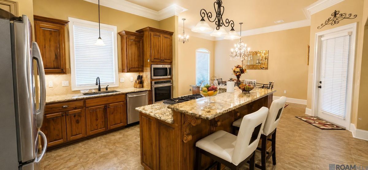 Building Photo - 9430 Magnolia Crossing Dr