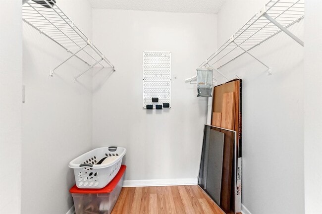 Building Photo - 6768 10th Ave N