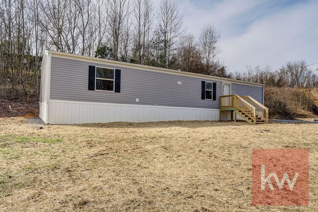 Building Photo - Chestnut St 119/Whispering Hills MHP