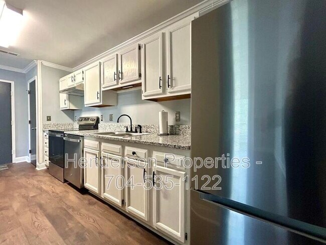 Building Photo - 6125 Meadow Rose Ln