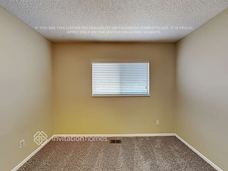 Building Photo - 21501 E Aberdeen Dr