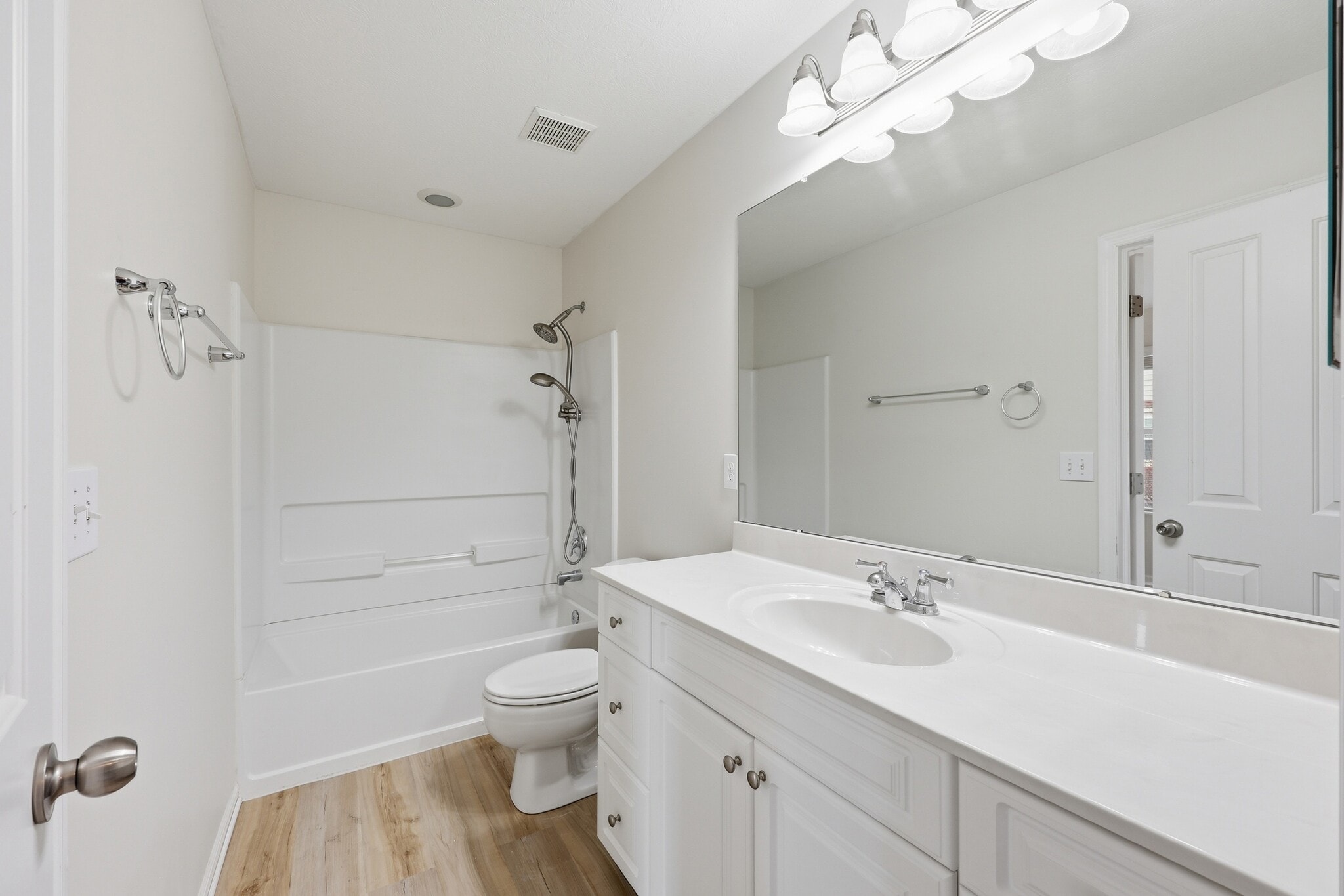 Building Photo - 1656 Nature Dr