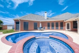 Building Photo - 5806 Sage River Ct