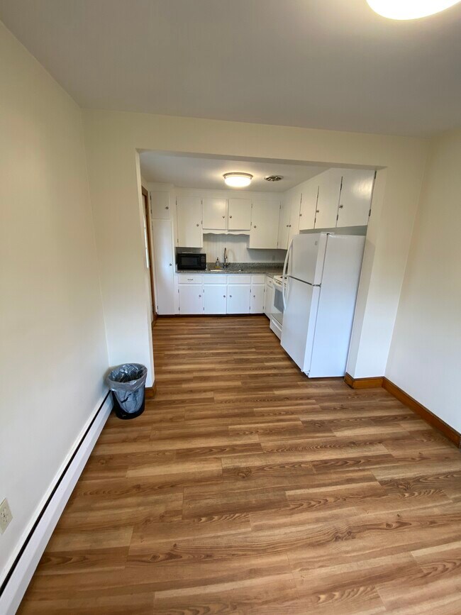 Building Photo - 247 South St