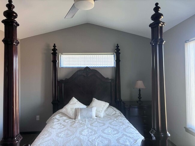 Building Photo - 1304 Legend Dr