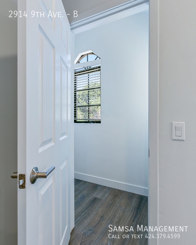 Building Photo - 2914 9th Ave