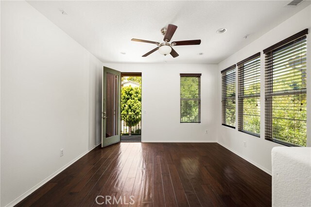 Building Photo - 125 Tall Oak
