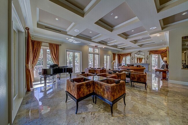 Building Photo - Meridian Unfurnished 1 Bdr/ 1 Bath Luxury ...