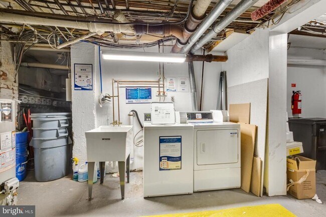 Building Photo - 2137 Spruce St