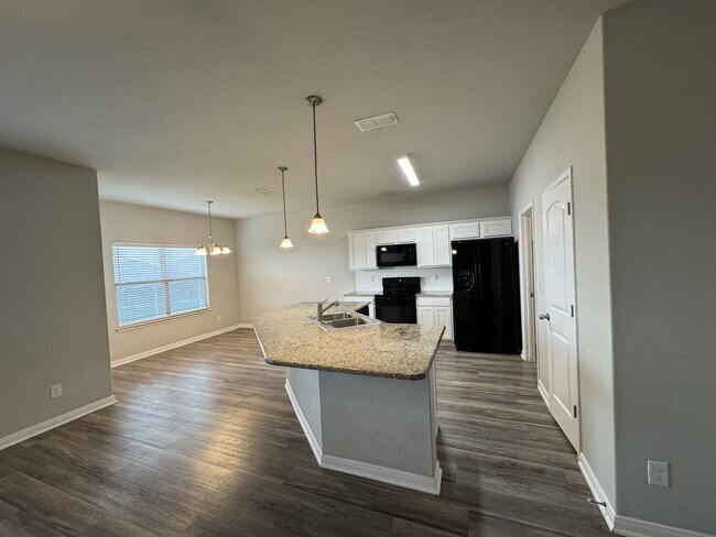 Building Photo - 612 Parkfield Ln