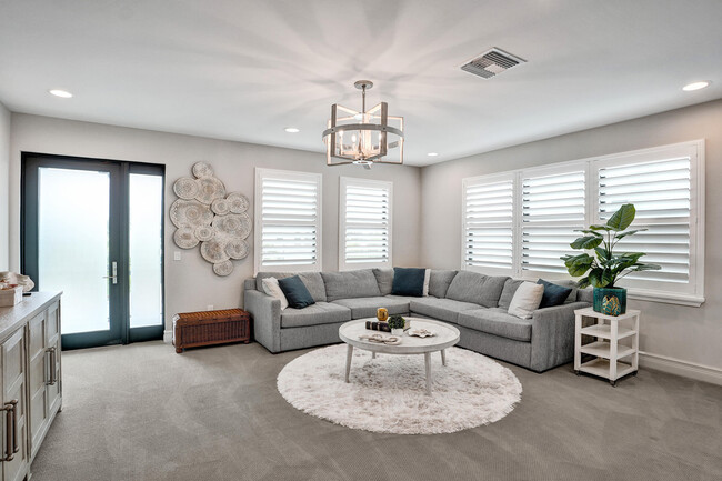 Building Photo - 9052 Chauvet Wy
