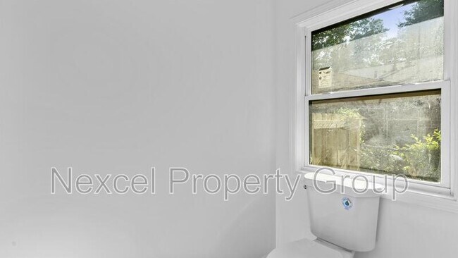Building Photo - 3602 Carnes Ave