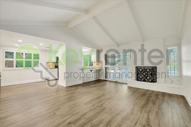 Building Photo - 304 Diamond Oaks Rd