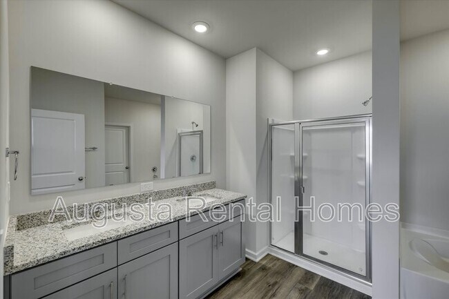 Building Photo - 1253 Birch Cir