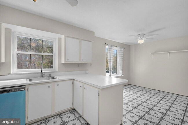 Building Photo - 10738 Bridlerein Terrace