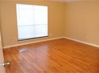 Building Photo - 2426 Planters Row