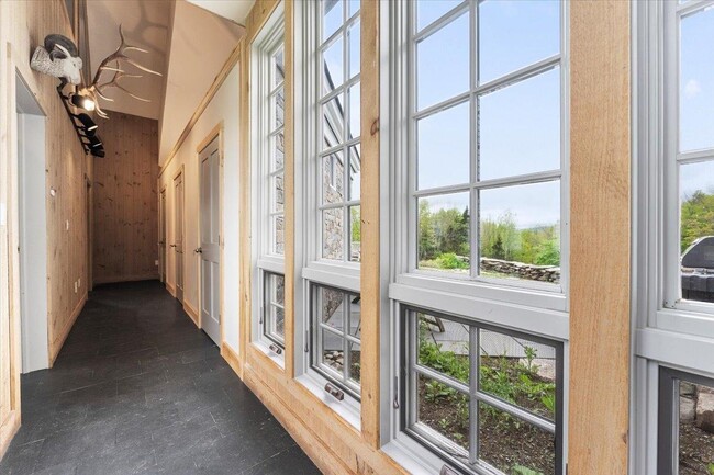 Building Photo - 89 Jaquith Rd