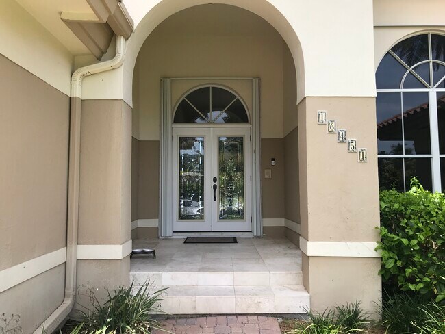 Building Photo - 16451 SW 84th Ct
