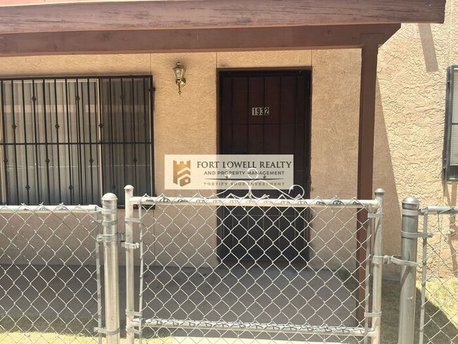 Building Photo - 1932 S Montezuma Ave