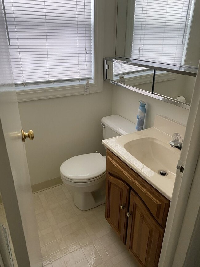 Building Photo - 101 Mitchell Cir