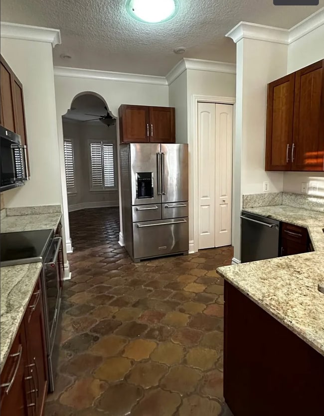 Building Photo - 3006 W Heiter St