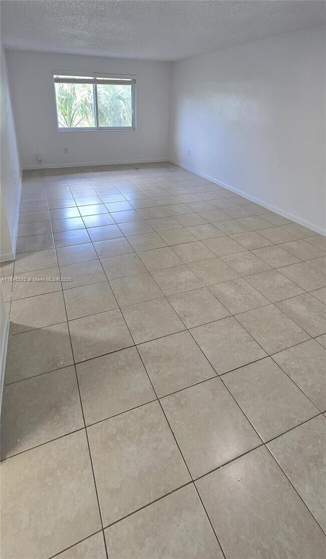 Primary Photo - 10820 SW 200th Dr