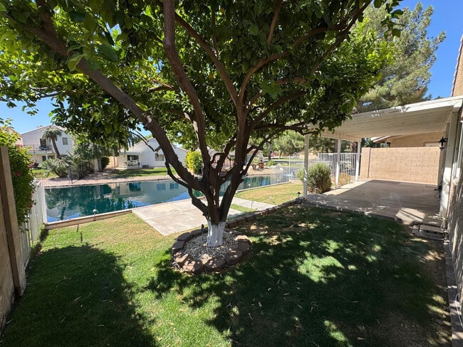 Building Photo - 24 S Willow Creek St