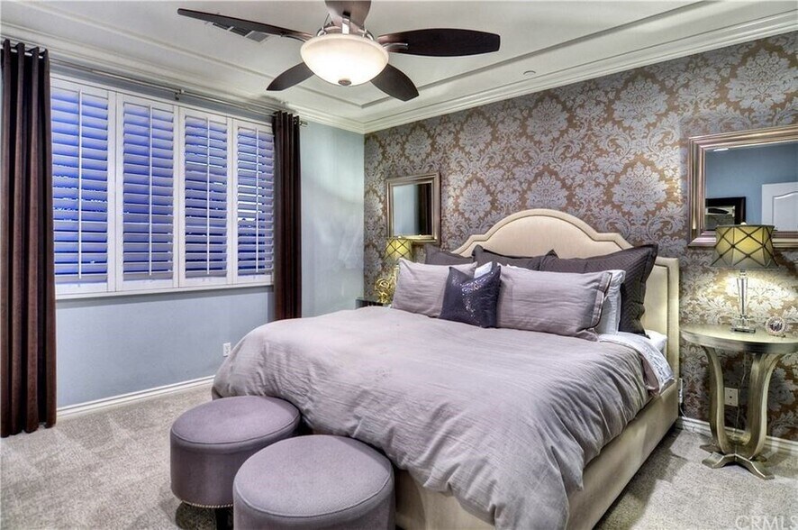 Master Bedroom with On-suite Bath - 325 Canal Wy