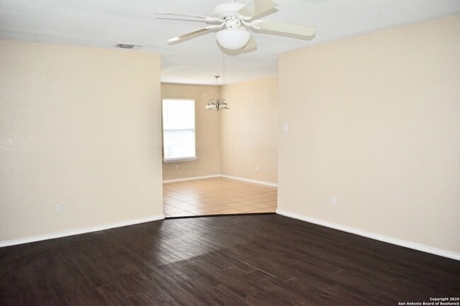 Building Photo - 1758 Amanda St