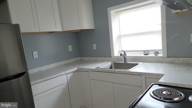 Building Photo - 22719 Lagoon Dr