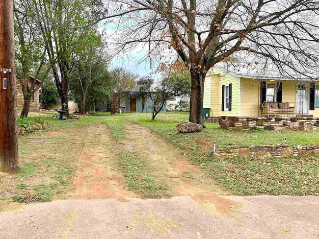 Building Photo - 708 Avenue S