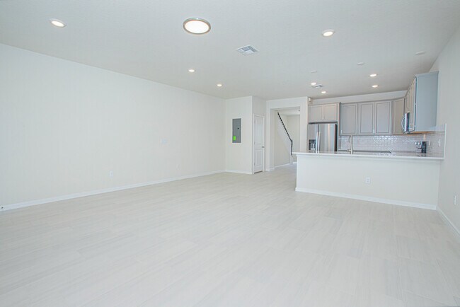 Building Photo - 14310 Sapelo Beach Dr