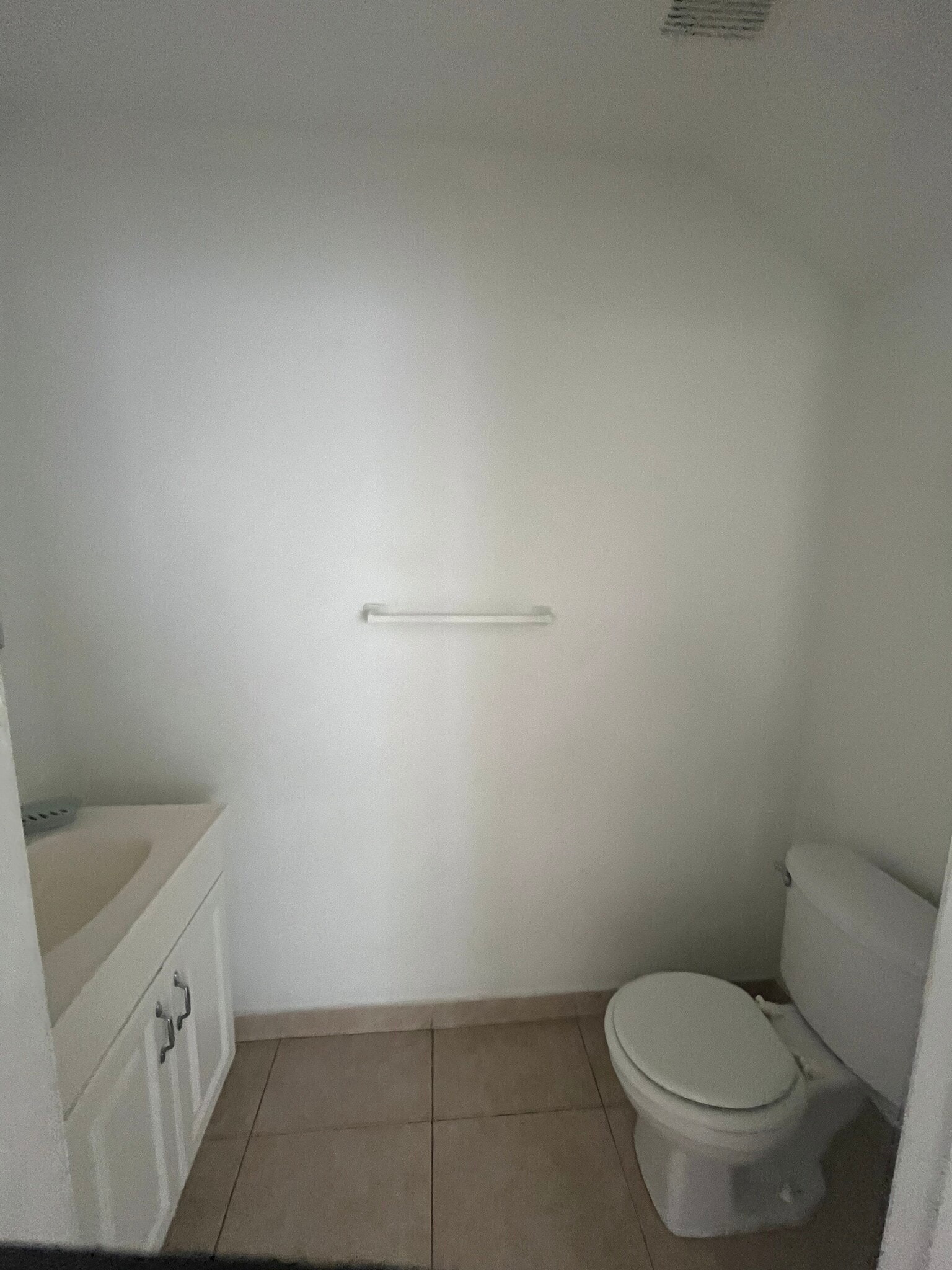 Downstairs half bathroom - 812 NW 22nd Pl