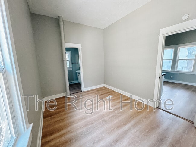 Building Photo - 2519 S 12th St