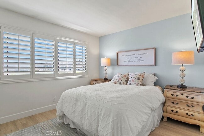 Building Photo - 33925 Faeroe Bay