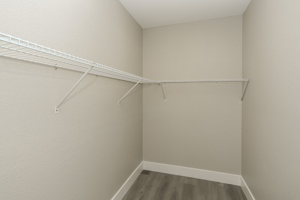 Building Photo - 8072 Farthings Hill Dr